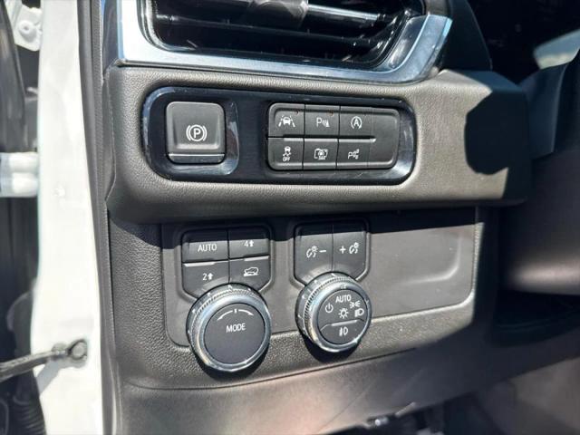 2025 GMC Yukon 4WD Denali