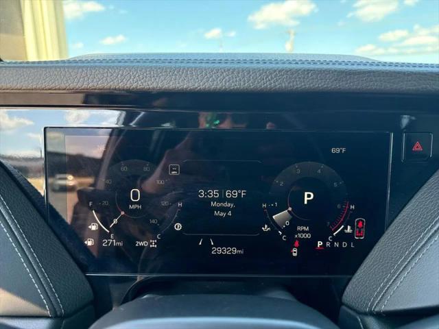2025 GMC Yukon 4WD Denali
