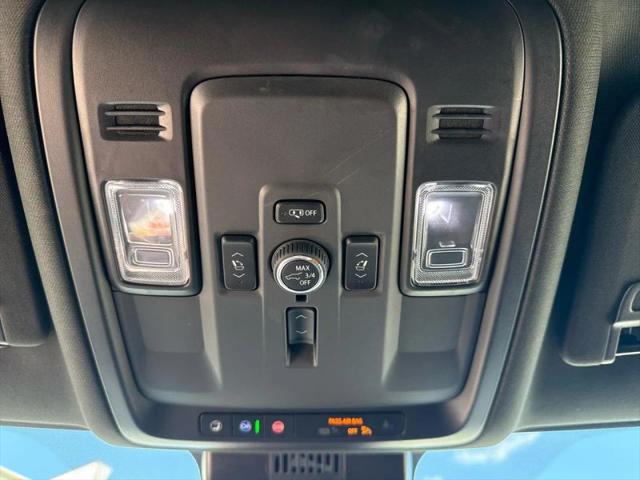 2025 GMC Yukon 4WD Denali