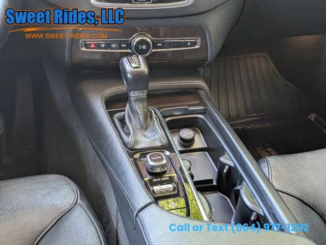 2016 Volvo XC90 T6 Momentum