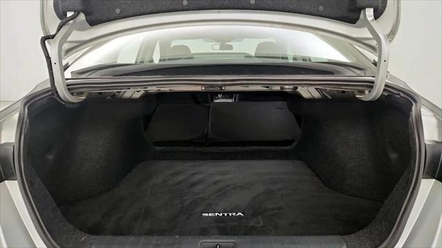 2022 Nissan Sentra SV Xtronic CVT