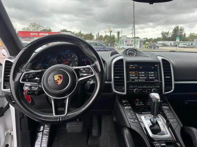 2016 Porsche Cayenne Base