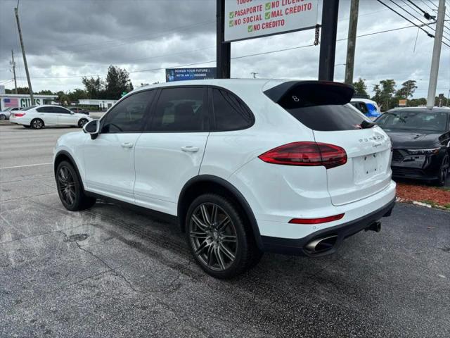 2016 Porsche Cayenne Base