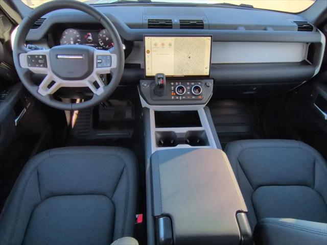 2026 Land Rover Defender P400 X-Dynamic SE