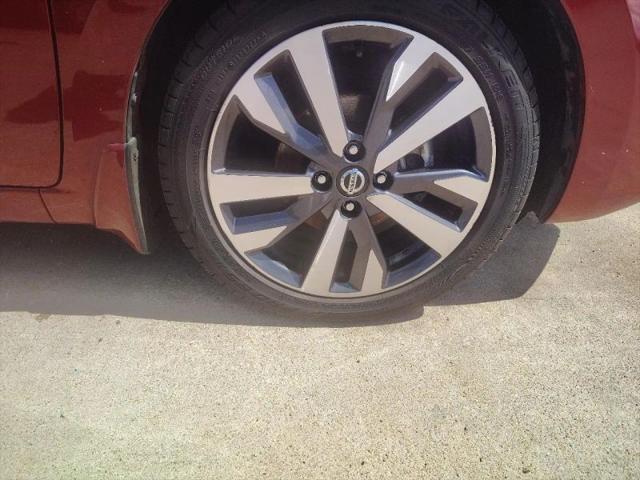 2021 Nissan Versa SR Xtronic CVT