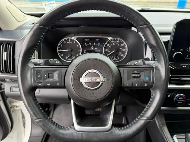 2023 Nissan Pathfinder SL 4WD