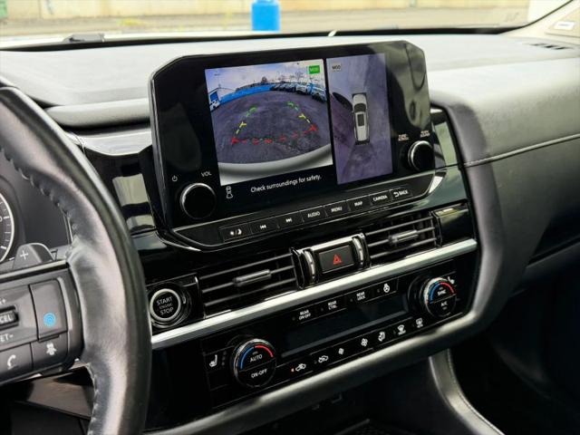 2023 Nissan Pathfinder SL 4WD
