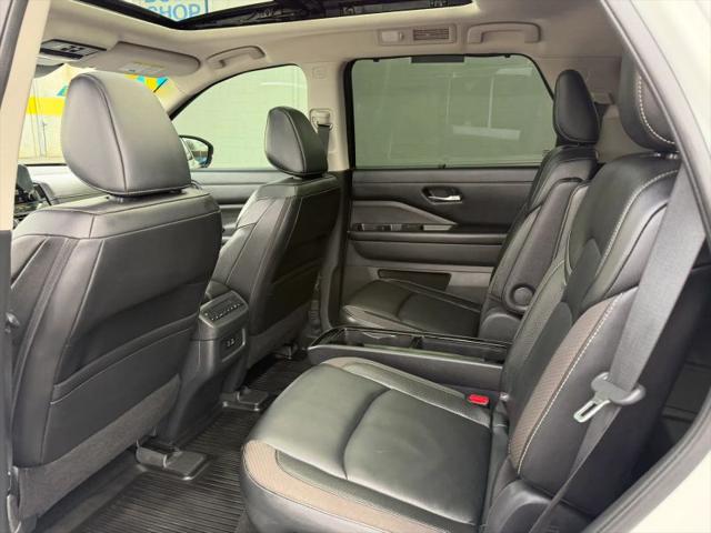 2023 Nissan Pathfinder SL 4WD