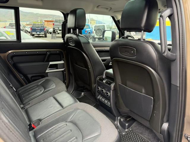 2020 Land Rover Defender 110 SE
