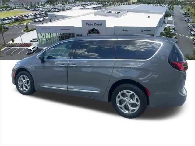2023 Chrysler Pacifica Limited AWD