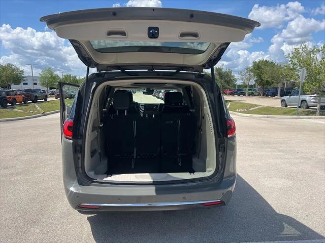2023 Chrysler Pacifica Limited AWD