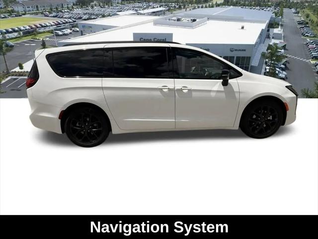 2027 Chrysler Pacifica Limited