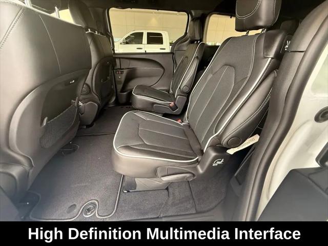 2027 Chrysler Pacifica Limited