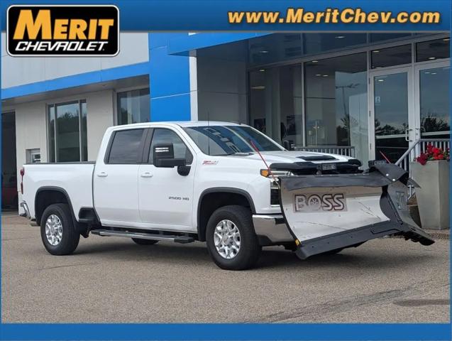 2022 Chevrolet Silverado 2500HD 4WD Crew Cab Standard Bed LT for sale in Saint Paul, MN