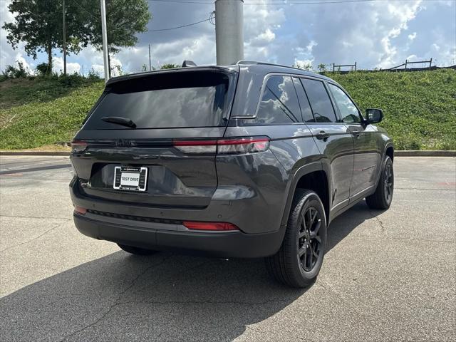 2026 Jeep Grand Cherokee Altitude 4x2