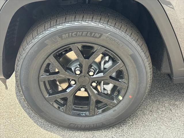 2026 Jeep Grand Cherokee Altitude 4x2