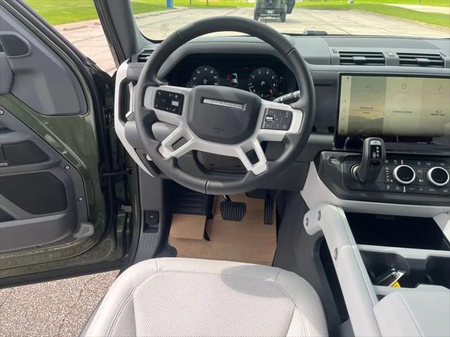2026 Land Rover Defender P400 X-Dynamic SE