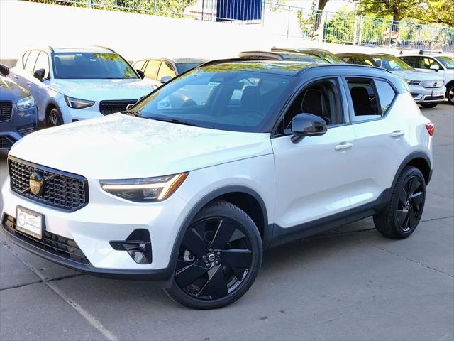 2026 Volvo XC40 Black Edition Ultra, B5 AWD Gas (mild hybrid)