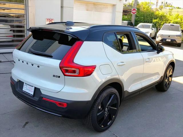 2026 Volvo XC40 Black Edition Ultra, B5 AWD Gas (mild hybrid)