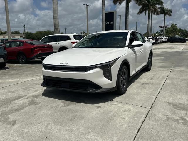 2026 Kia K4 LXS