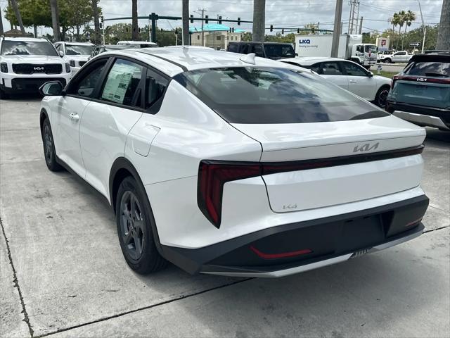 2026 Kia K4 LXS