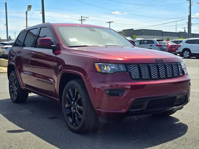 2022 Jeep Grand Cherokee Laredo X 4x4