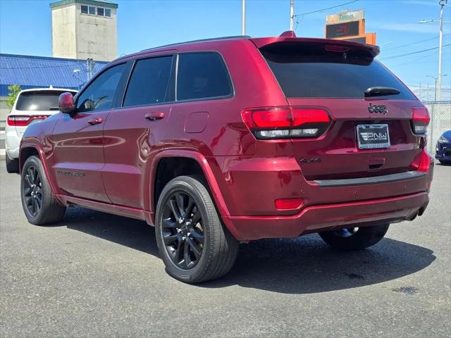 2022 Jeep Grand Cherokee Laredo X 4x4