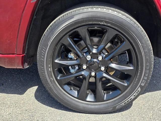 2022 Jeep Grand Cherokee Laredo X 4x4
