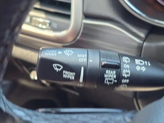 2022 Jeep Grand Cherokee Laredo X 4x4