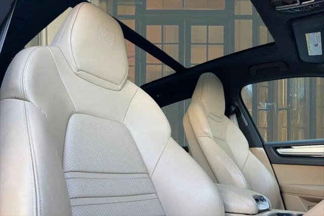 2022 Porsche Cayenne E-Hybrid Cayenne E-Hybrid