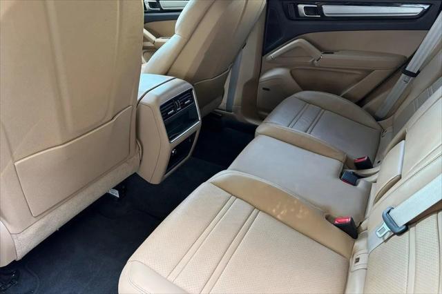 2022 Porsche Cayenne E-Hybrid Cayenne E-Hybrid