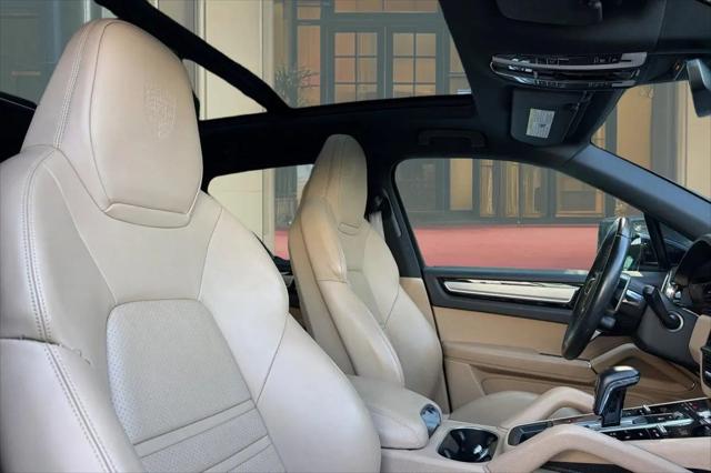 2022 Porsche Cayenne E-Hybrid Cayenne E-Hybrid
