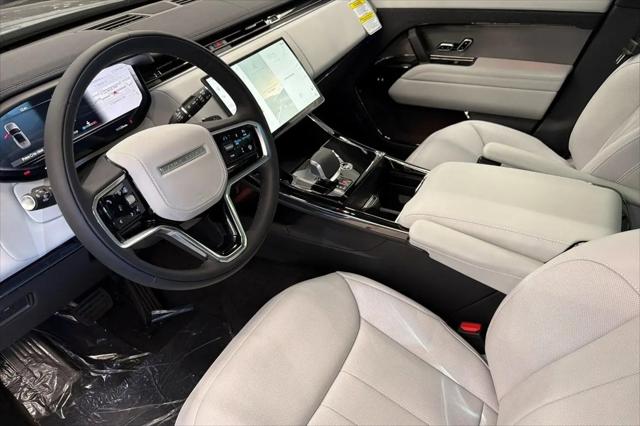 2026 Land Rover Range Rover Sport P360 SE