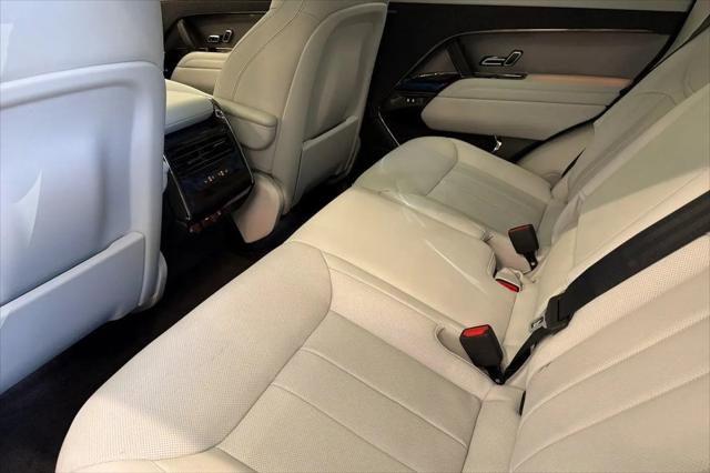 2026 Land Rover Range Rover Sport P360 SE