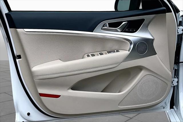2026 Genesis G70 2.5T RWD Prestige
