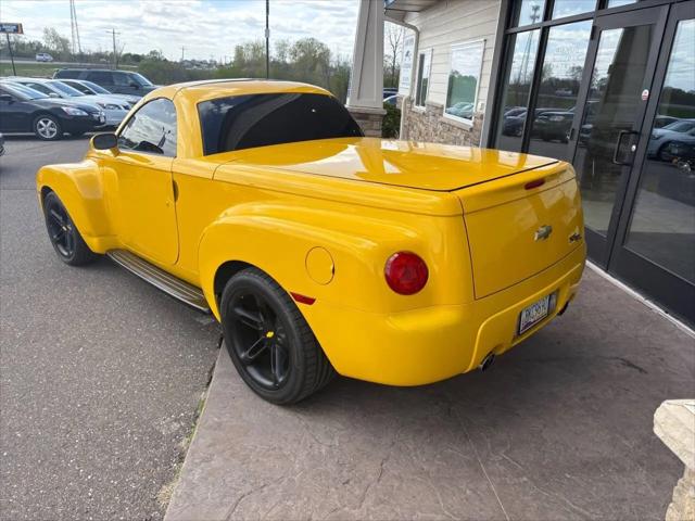 2004 Chevrolet SSR LS