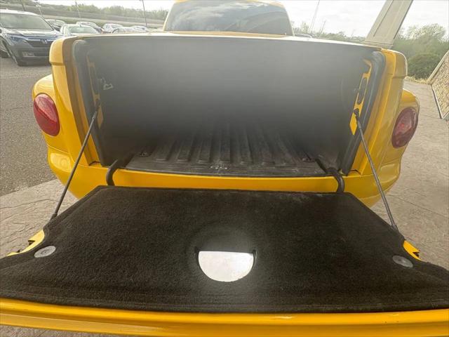2004 Chevrolet SSR LS
