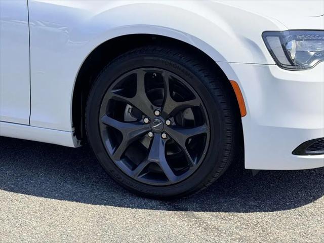 2023 Chrysler 300 Touring