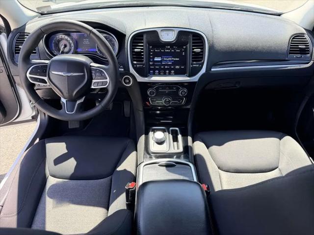 2023 Chrysler 300 Touring