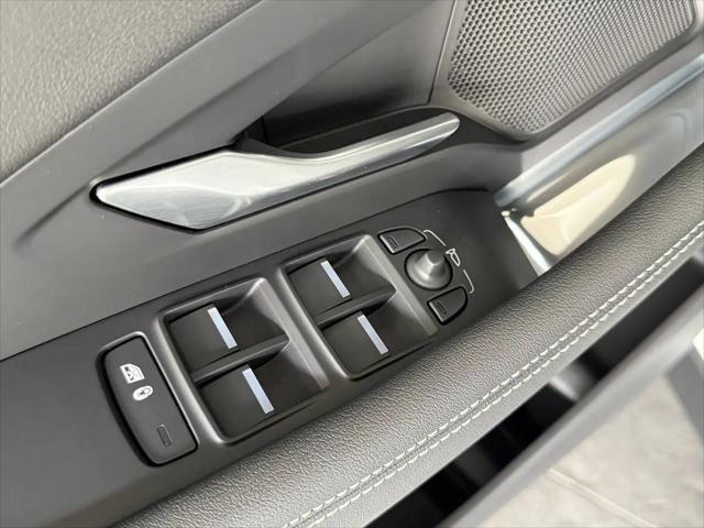 2024 Jaguar E-PACE R-Dynamic SE P250 AWD Automatic