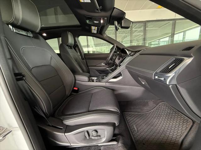 2024 Jaguar E-PACE R-Dynamic SE P250 AWD Automatic