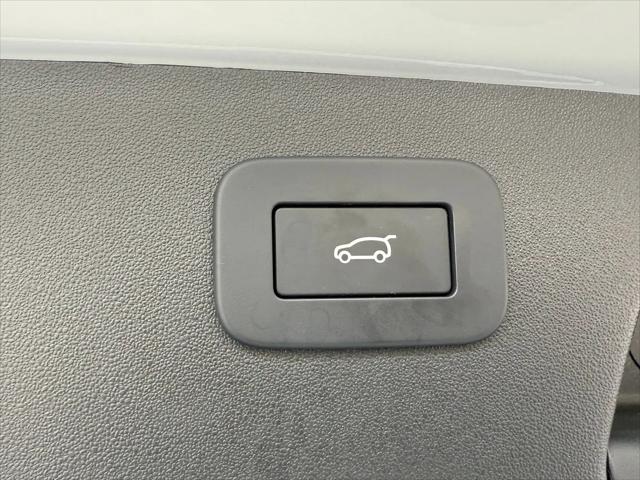 2024 Jaguar E-PACE R-Dynamic SE P250 AWD Automatic