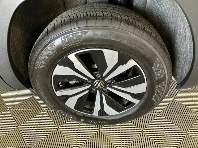 2024 Volkswagen Atlas 2.0T SE