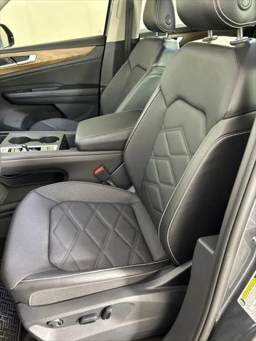 2024 Volkswagen Atlas 2.0T SE