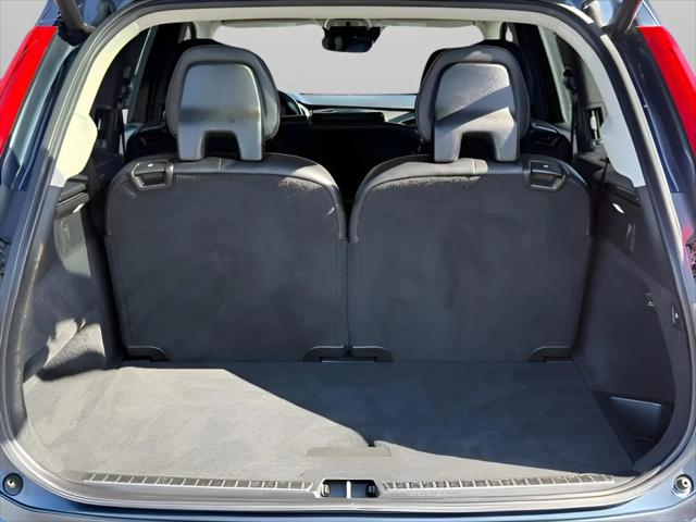 2020 Volvo XC90 T6 Momentum 7 Passenger
