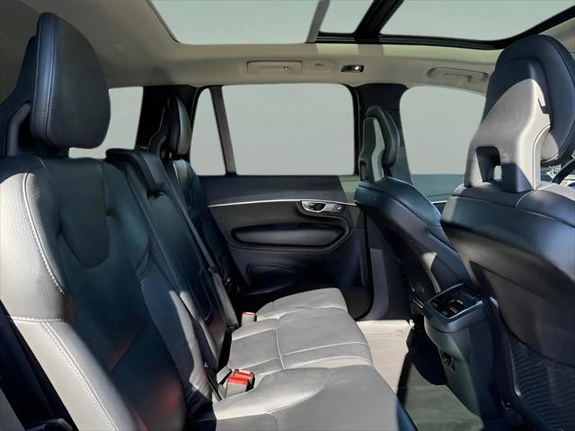 2020 Volvo XC90 T6 Momentum 7 Passenger