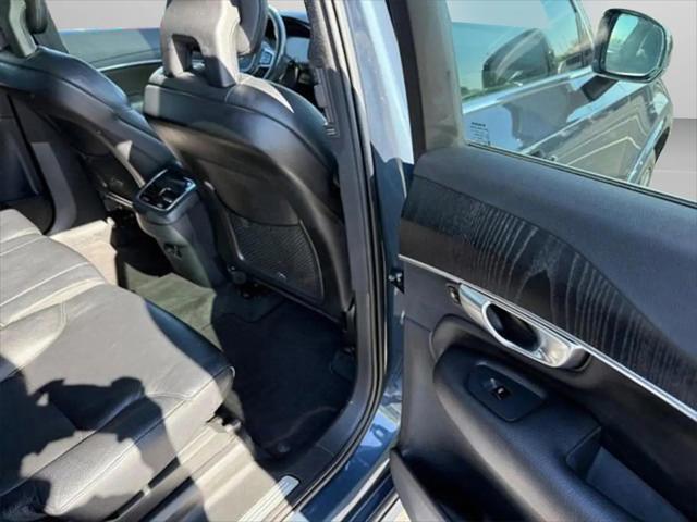 2020 Volvo XC90 T6 Momentum 7 Passenger