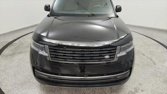 2025 Land Rover Range Rover P550e SE