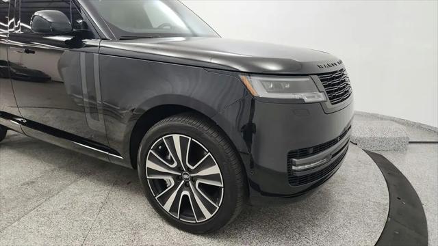 2025 Land Rover Range Rover P550e SE