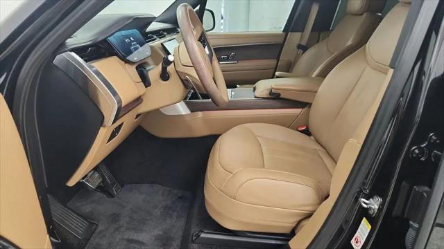 2025 Land Rover Range Rover P550e SE